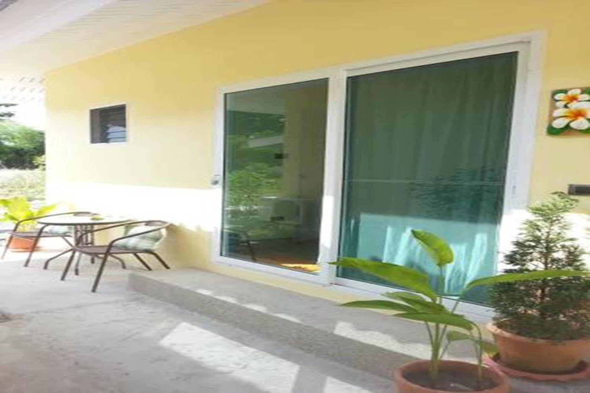 Khanom Garden Suite Luaran gambar