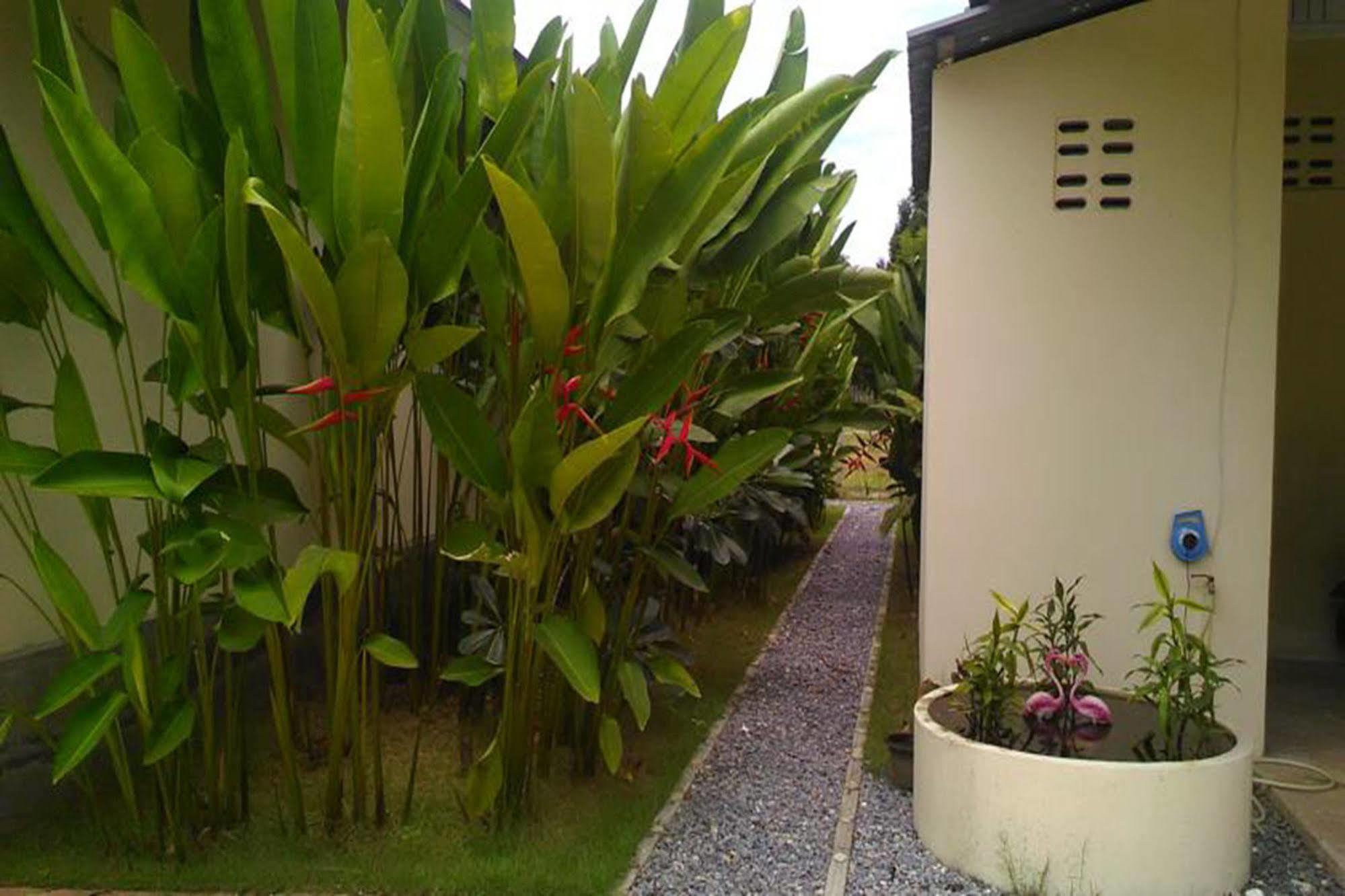 Khanom Garden Suite Luaran gambar